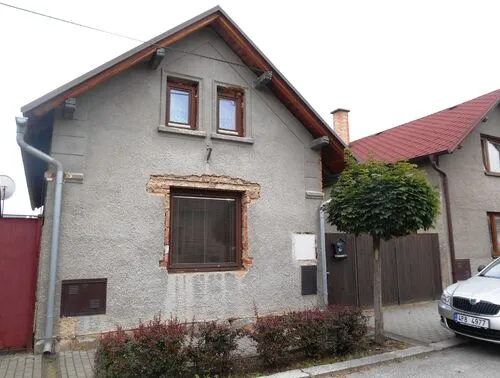 Fotografie nemovitosti - Prodej rodinné domu blízko centra obce