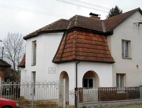 Fotografie nemovitosti - Prodej rodinného domu 3+1 v Mlázovicích