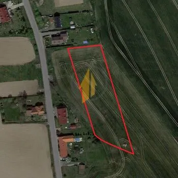 Prodej zemědělských pozemků na okraji obce Holín - Prachov