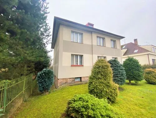 Fotografie nemovitosti - Prodej dvougeneračního rodinného domu 6+2 se zahradou v Lázních Bělohrad