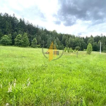 Prodej stavebního pozemku uprostřed přírody a blízkosti lesa