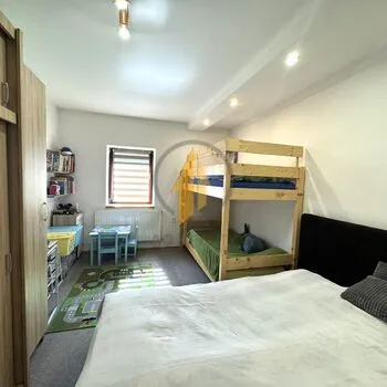 Prodej rodinného domu 6+kk situovaného na polosamotě v obci Mostek, okres Trutnov