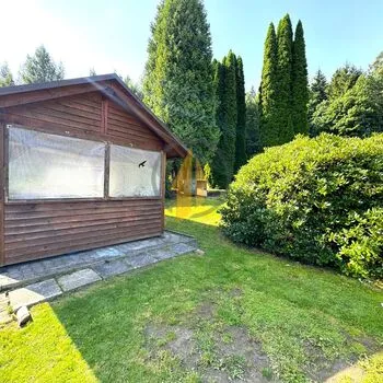 Prodej rodinného domu 6+kk situovaného na polosamotě v obci Mostek, okres Trutnov