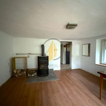 Prodej rodinného domu se zahradou v obci Bošice u Svojšic, 4 km od Kolína