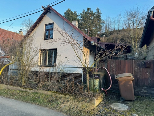 Fotografie nemovitosti - Prodej rodinného domu se zahradou v obci Bošice u Svojšic, 4 km od Kolína