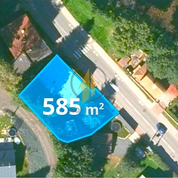 Prodej domu se 2 bytovými jednotkami, garážemi a zahradou