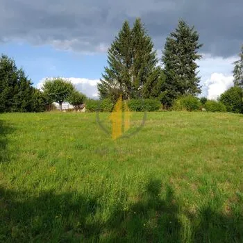 Prodej stavebního pozemku o CP 1.586 m2 v obci Karlovice, Český ráj.