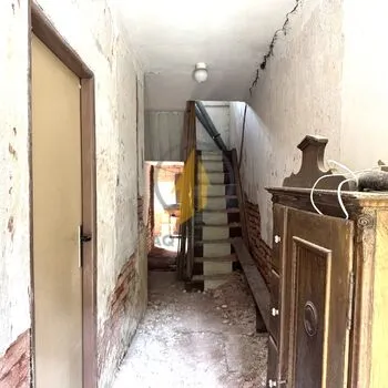 Prodej rodinného domu se zahradou o celkové ploše 240 m&sup2; v obci Stará Paka.