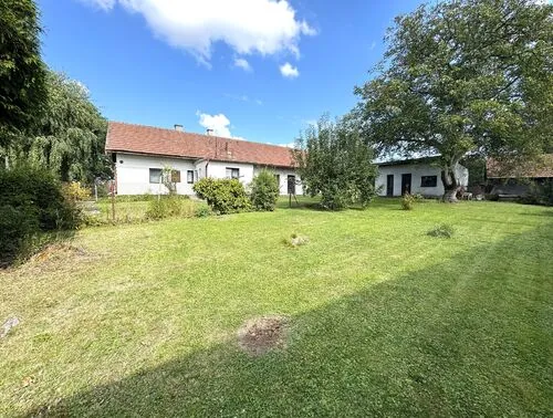 Fotografie nemovitosti - Prodej rodinného domu se zahradou a s navazujícím stavebním pozemkem