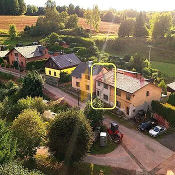 Prodej rodinného domu se zahradou o celkové ploše 216 m&sup2; v obci Stará Paka.