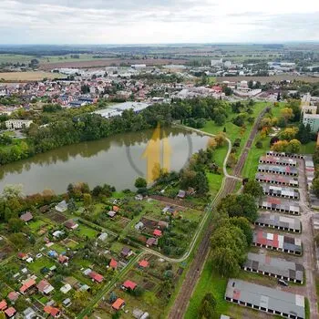 Pronájem krásného zrekonstruovaného bytu 3+1 v Jičíně – klid, zeleň a vše po ruce!