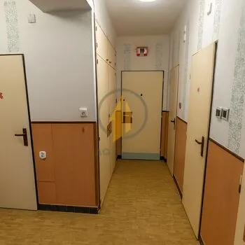 Prodej slunného bytu 3+1 o výměře 84 m&sup2; s prosklenou lodžií