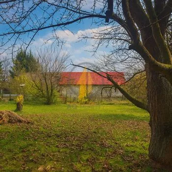 Prodej rodinného domu s prostornou stodolou v obci Nemyčeves