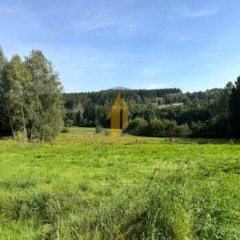 Prodej stavebního pozemku určeného k výstavbě rodinného domu o CP 1680 m2