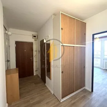 Pronájem slunného bytu 3+1 o CP 67 m2 s lodžií v Jičíně.